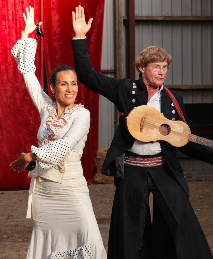 Festive banquet with flamenco dance, song and music