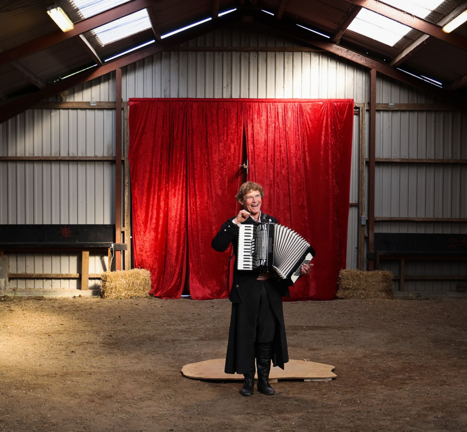 Danish Songs in Flamenco Dress